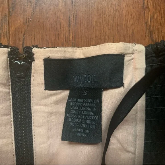 Wyton elegant Strapless Lace Dress - Black and Cream nwot - Picture 4 of 9